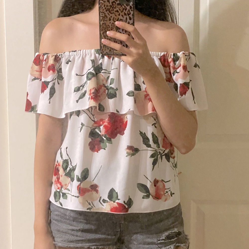 Aritzia floral top